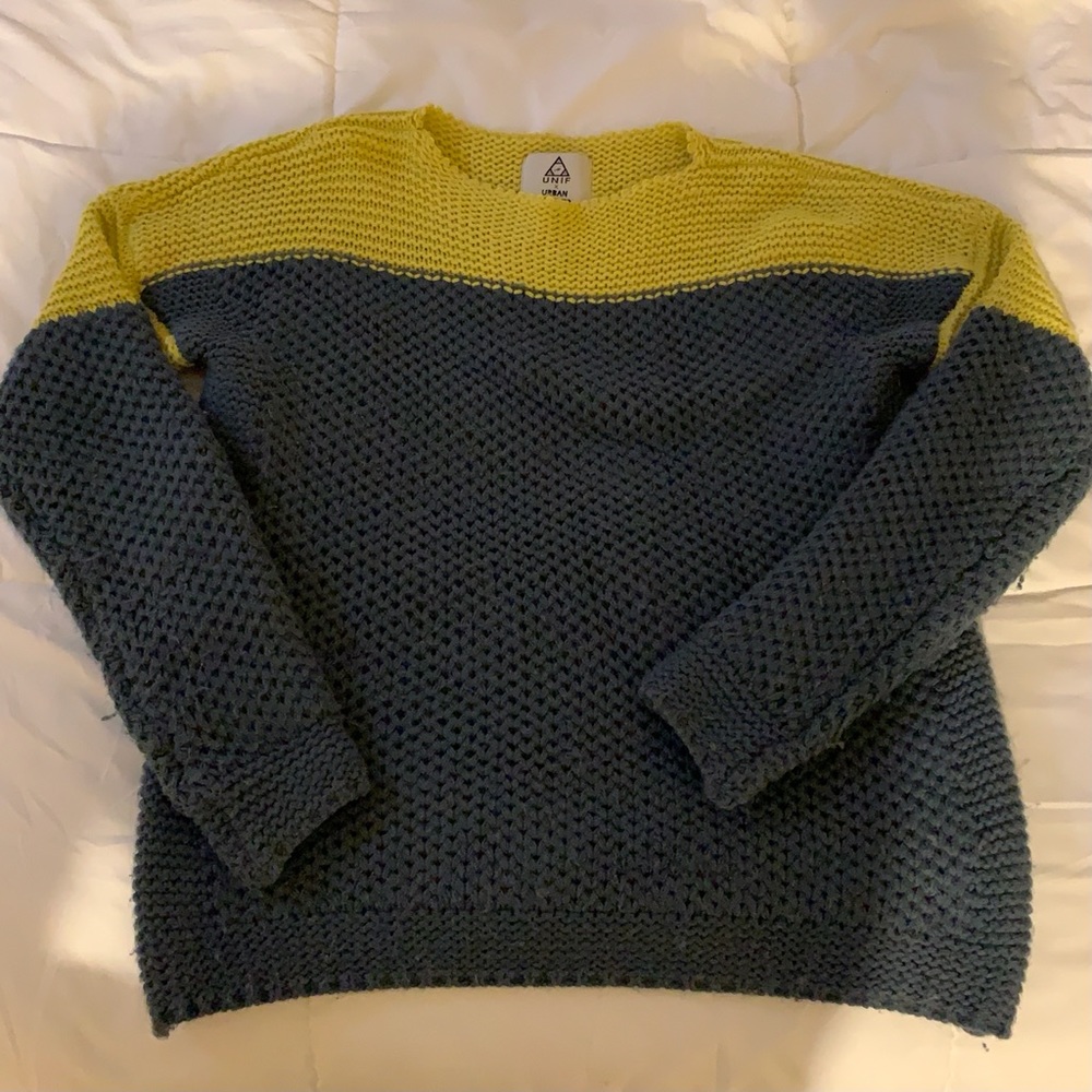 Urban Outfitters Knit Sweater (XS)
